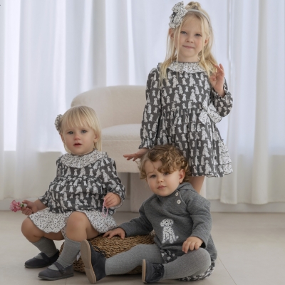 Рокля в сиво на далматинци