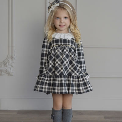 Рокля черно и сиво каре