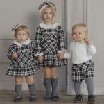 Рокля черно и сиво каре